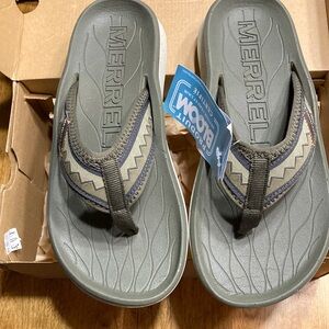 Merrell Green Sandals Comfortable Flip-Flops